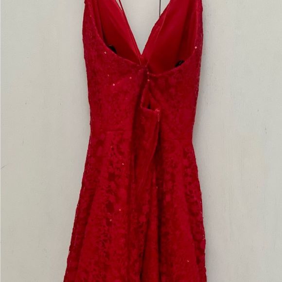 Red spaghetti strap sequin cocktail dress size 0 - Picture 4 of 5